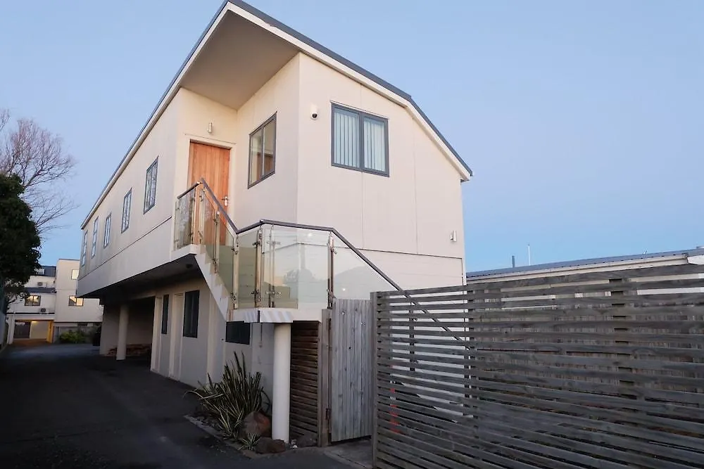 Beachlife Apartments Christchurch Aparthotel
