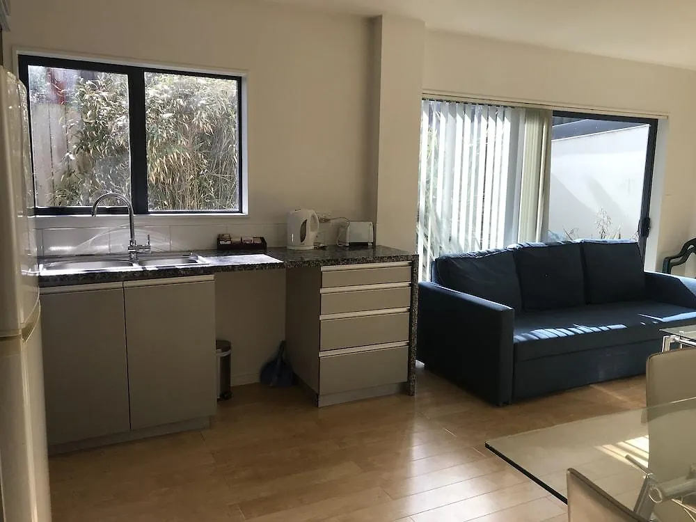 *** Aparthotel Beachlife Apartments Christchurch New Zealand